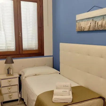 Le Ginestre Apartment *